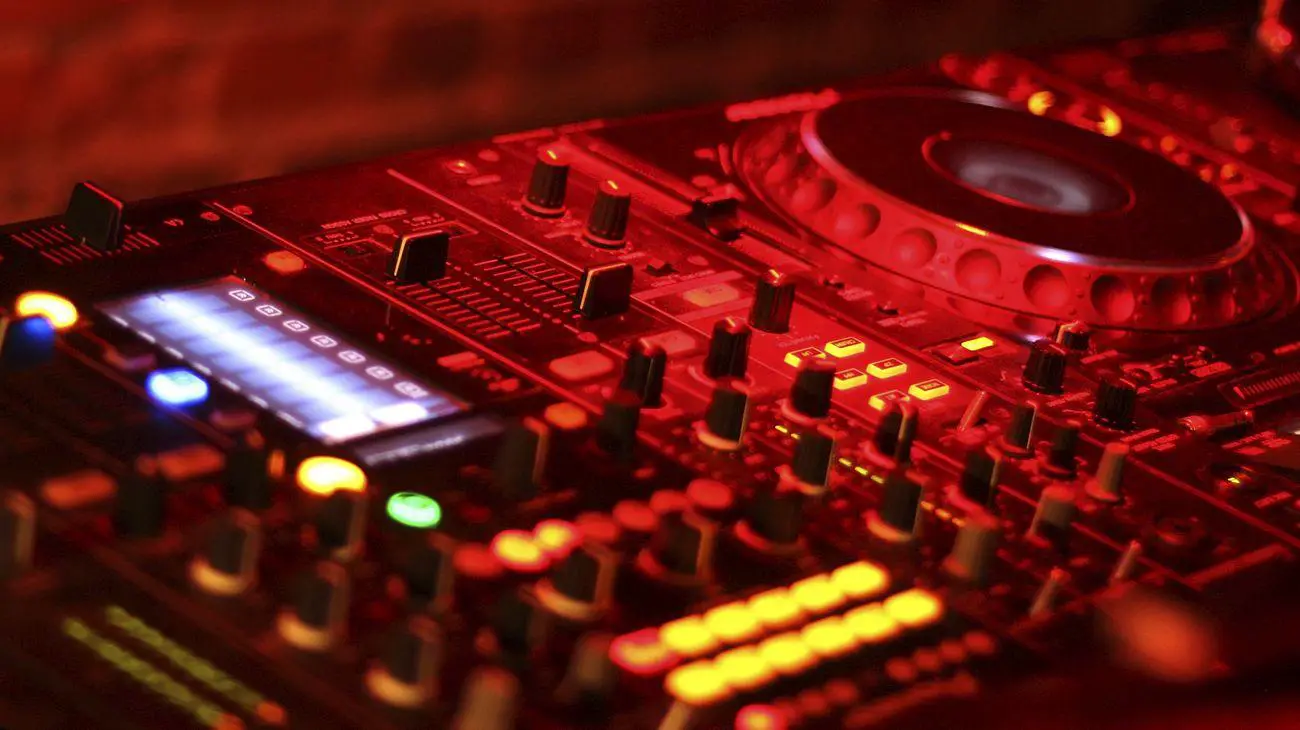 The Best Universities for Music Production: A Comprehensive Guide