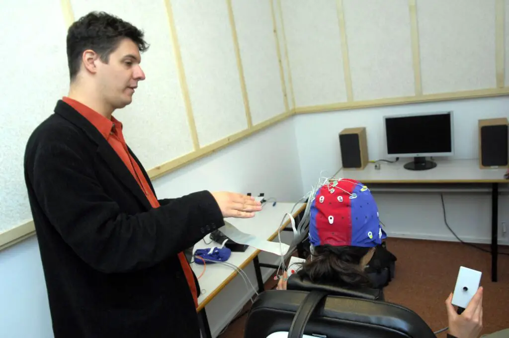 Institut of Psychology Szeged EEG Laboratory 1 - a man in a black jacket